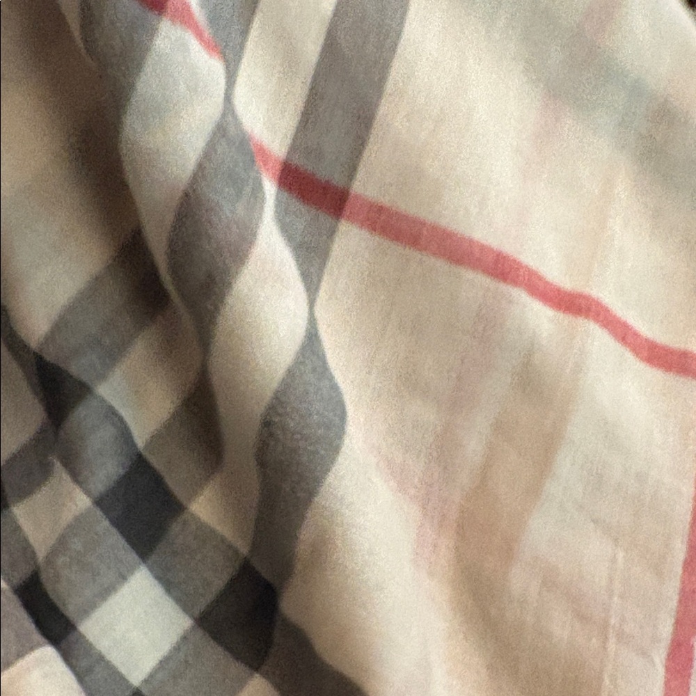 Burberry Beige Plaid Cashmere-Blend Scarf with Black and Red Accents - Picture 5 of 5